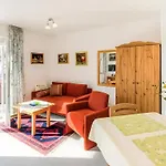 Haus Fanjak 公寓