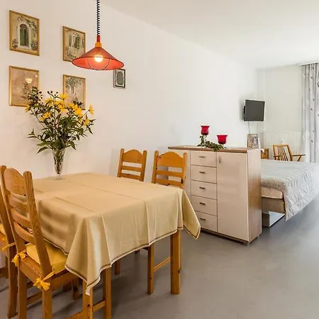 Haus Fanjak *